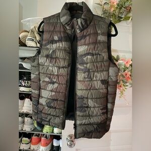 Men's Camouflage Puffer Vest